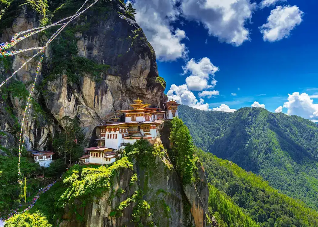 Mengungkap Keindahan Bhutan: Destinasi Wisata Wajib Dikunjungi
